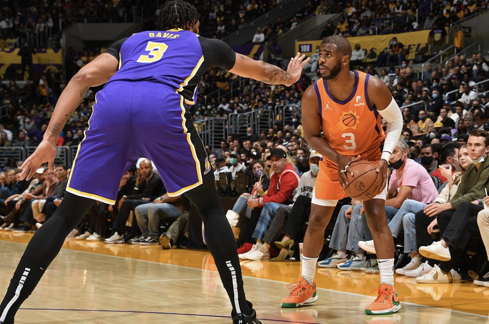 超賽程過半 超賽程過半